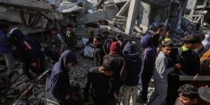 بينهم صحفيان.. استشهاد 25 فلسطينيًّا في قصف الاحتلال غرب غزة - هرم مصر
