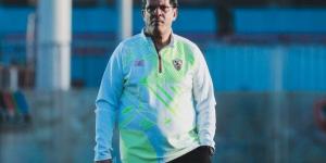 الرمادي يحاضر لاعبي الزمالك قبل مواجهة بيراميدز في نهائي كأس مصر - هرم مصر