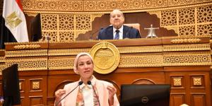 وزيرة البيئة تناقش الآثر التشريعي لقانون المحميات الطبيعية - هرم مصر