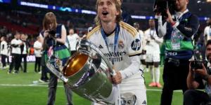 مودريتش نجم ريال مدريد السابق يقترب من الانتقال إلى فريقه الجديد - هرم مصر