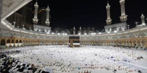 ضيوف الرحمن يؤدون طواف الإفاضة بأجواء إيمانية - هرم مصر