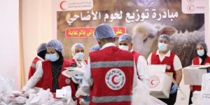 الهلال الأحمر المصري يوزع أضاحي العيد على الأسر الأولى بالرعاية - هرم مصر