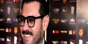 عمرو يوسف ينتهى من درويش ويصور السلم والثعبان 2 - هرم مصر