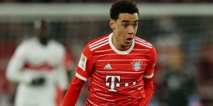 موسيالا يرتدي القميص رقم 10 مع بايرن - هرم مصر