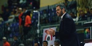 رحيل أوجستى بوش المدرب التاريخى لسلة الأهلى عن تدريب الفريق - هرم مصر