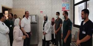 نائب وزير الصحة يتفقد منشآت طبية بالإسماعيلية ويوجه بمكافآت للمتميزين - هرم مصر