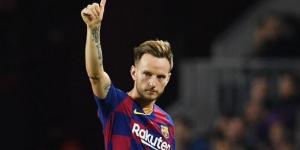 لاعب برشلونة السابق راكيتيتش يعلن إعتزال كرة القدم برسالة مؤثرة - هرم مصر