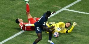 بايرن ميونخ الألمانى يعلن نجاح جراحة جمال موسيالا - هرم مصر