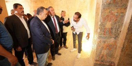 منحوتة في جسم الجبل.. محافظ أسيوط يتفقد منطقة آثار "مير" ويطلق خطة لتعزيز السياحة والترويج لها.. ويؤكد: تطوير المناطق الأثرية يأتي على رأس أولوياتنا - هرم مصر
