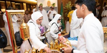 وزيرة التضامن توجه بتذليل أي صعوبات تواجه حجاج الجمعيات الأهلية - هرم مصر