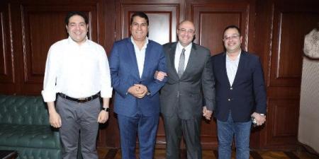 محافظ بني سويف يتلقى التهاني بعيد الأضحى المبارك من أحزاب وبرلمانيين وتنفيذيين - هرم مصر