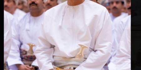 السلطان هيثم يؤدى صلاة العيد بمسجد السلطان قابوس بعُمان.. صور - هرم مصر