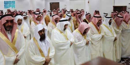 أمير منطقة نجران يؤدي صلاة عيد الأضحى - هرم مصر