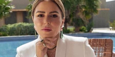 معكم منى الشاذلي.. مها الصغير تغني «علي صوتك» ومنى عبد الغني تشاركها - هرم مصر