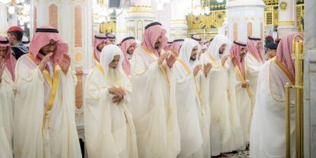 أمراء المناطق يؤدون صلاة عيد الأضحى   - هرم مصر