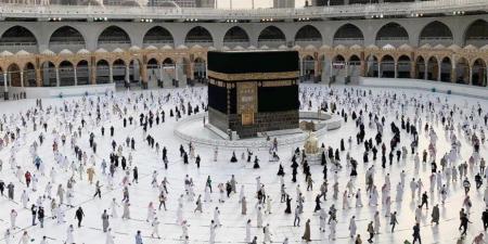 حجاج بيت الله الحرام يؤدون طواف الإفاضة في أجواء إيمانية وخدمات متكاملة.. فيديو - هرم مصر