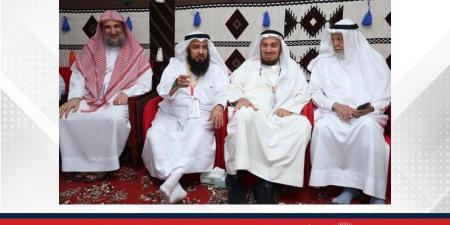 رئيس بعثة مملكة البحرين للحج يزور حملات الحج البحرينية في مشعر منى - هرم مصر