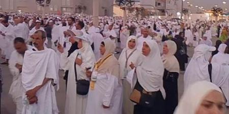  لفتة إنسانية من الداخلية أسر الشهداء رموا الجمرات فى مشهد مهيب - هرم مصر