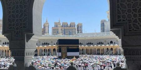 الحجاج المتعجلون يختتمون المناسك بأداء طواف الوداع - هرم مصر