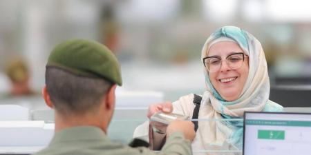مغادرة أولى رحلات ضيوف الرحمن عبر مطار جدة - هرم مصر