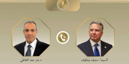 اتصال هاتفي بين وزير الخارجية والهجرة ومبعوث الرئيس الأمريكي الخاص للشرق الأوسط - هرم مصر