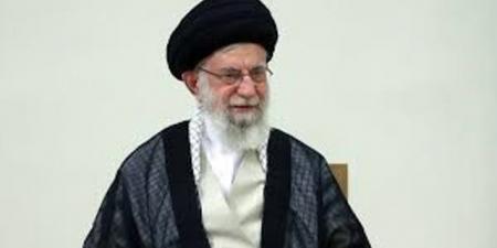 التليفزيون الإيرانى خامنئى يعين العميد أمير حاتمى قائدا للجيش - هرم مصر
