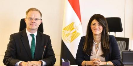 المشاط تبحث مع سفير المملكة المتحدة مستجات التعاون في التحول الأخ - هرم مصر