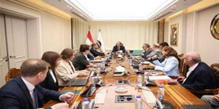وزير قطاع الأعمال العام يبحث مع تحالف بقيادة ”روسال” الروسية سبل التعاون في مجال الألومنيوم - هرم مصر