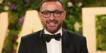 بصورة.. نجل أحمد السقا يساند شقيقه بعد تعرضه لوعكة صحية - هرم مصر