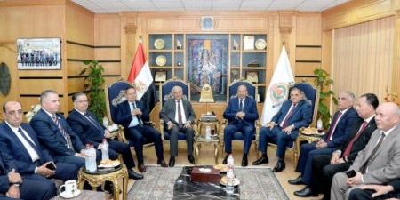 رئيس جامعة كفر الشيخ يشهد افتتاح فعاليات قمة جامعات إقليم الدلتا للاستدامة - هرم مصر