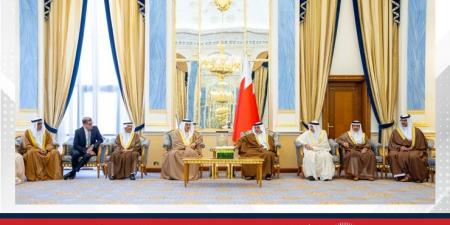سمو ولي العهد رئيس مجلس الوزراء: ما تحقق ضمن مسيرة الإنجازات والنجاحات الوطنية قائمٌ على الروح الوطنية والجهود المتفانية والتعاون البنّاء والمشترك الذي يسهم في تنفيذ الخطط والبرامج التنموية وتحقيق الرؤى والتطلعات الطموحة - هرم مصر