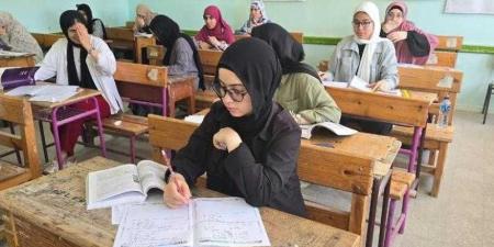 وزارة التربية والتعليم تعلن تقرير غرفة العمليات في ثاني أيام امتحانات الثانوية العامة - هرم مصر