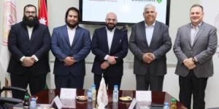 الجامعة الأميركية في مادبا وشركة "كودمنت" توقعان مذكرة تفاهم لتطوير التعاون في مجال التكنولوجيا التعليمية - هرم مصر
