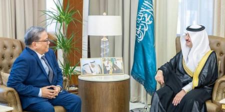 أمير المنطقة الشرقية يستقبل السفير الفلبيني لدى المملكة - هرم مصر