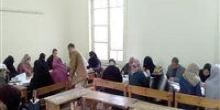 وفاة معلمة بالفيوم أثناء أعمال تصحيح أوراق امتحانات الدبلومات التجارية - هرم مصر