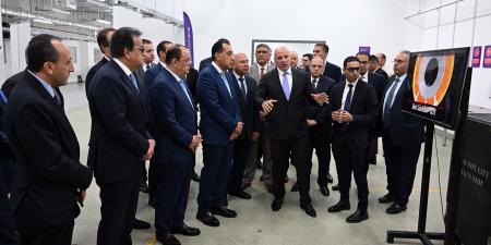 مدبولى يتفقد مشروع إنشاء أول مصنع في مصر والشرق الأوسط لإنتاج أجهزة السونار - هرم مصر