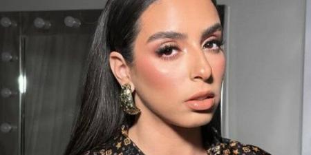 لماذا غطت سارة عبد الرحمن جسدها بالحنة؟.. 6 معلومات عن الفنانة المثيرة للجدل - هرم مصر