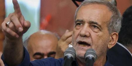 الرئيس الإيراني يزور مبنى هيئة الإذاعة والتلفزيون بعد تعرضه للقصف - هرم مصر