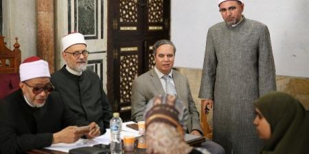 اختبارات الدورة الأولى لتأهيل الراغبين في العمل بالرواق الأزهري .. صور - هرم مصر