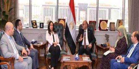 وزير العمل يستعرض مع وفد ”إبدأ لتنمية المشروعات” ما تم إنجازه في تطوير 5 مراكز تدريب مهني بالمحافظات - هرم مصر
