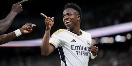 ريال مدريد بـ 10 لاعبين يتقدم بثنائية أمام باتشوكا في الشوط الأول - هرم مصر