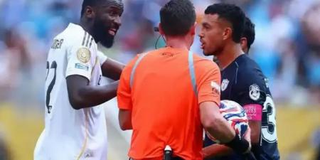 فيفا يحقق مع لاعب باتشوكا بسبب إساءة عنصرية لروديجر - هرم مصر