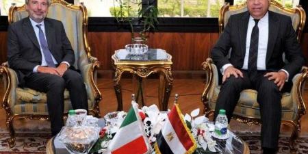 وزير الطيران المدني والسفير الإيطالي يشهدان توقيع بروتوكول تعاون استراتيجي بين شركة SAVIS المصرية لخدمات الطيران وأكاديمية FLYON Aero الإيطالية - هرم مصر
