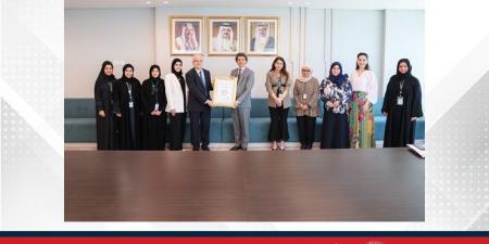 الهيئة الوطنية لتنظيم المهن والخدمات الصحية تسلّم شهادة الاعتماد الوطني الماسي لمستشفى المنال للعيون - هرم مصر