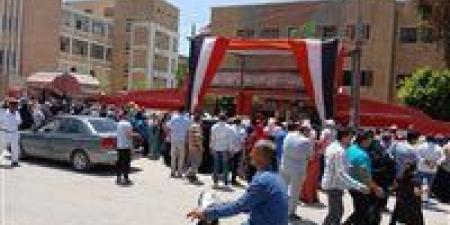 اليوم.. طلاب الثانوية العامة "النظام الجديد والقديم" يؤدون امتحاني الفيزياء والتاريخ - هرم مصر