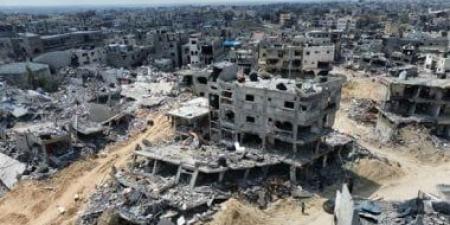 استشهاد 12 فلسطينيا فى قصف للاحتلال الإسرائيلى على دير البلح وسط غزة - هرم مصر