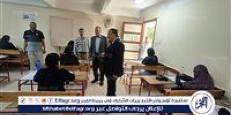 طلاب الثانوية العامة يؤدون امتحاني الفيزياء والتاريخ بأسيوط - هرم مصر