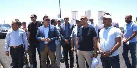 وزير الإسكان يتفقد كوبرى C19 والمدينة التراثية والمنطقة الشاطئية بمدينة العلمين الجديدة - هرم مصر