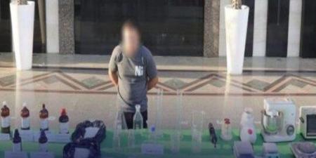 مضبوطات بـ 4 ملايين جنيه.. القبض على المتهم بجلب مواد تصنيع المخدرات بالقليوبية - هرم مصر
