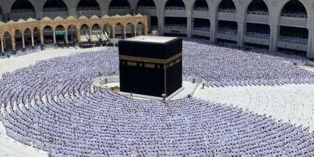 وزير السياحة والآثار يعتمد الضوابط المنظمة لتنفيذ رحلات العمرة لموسم 1447 هـ - هرم مصر